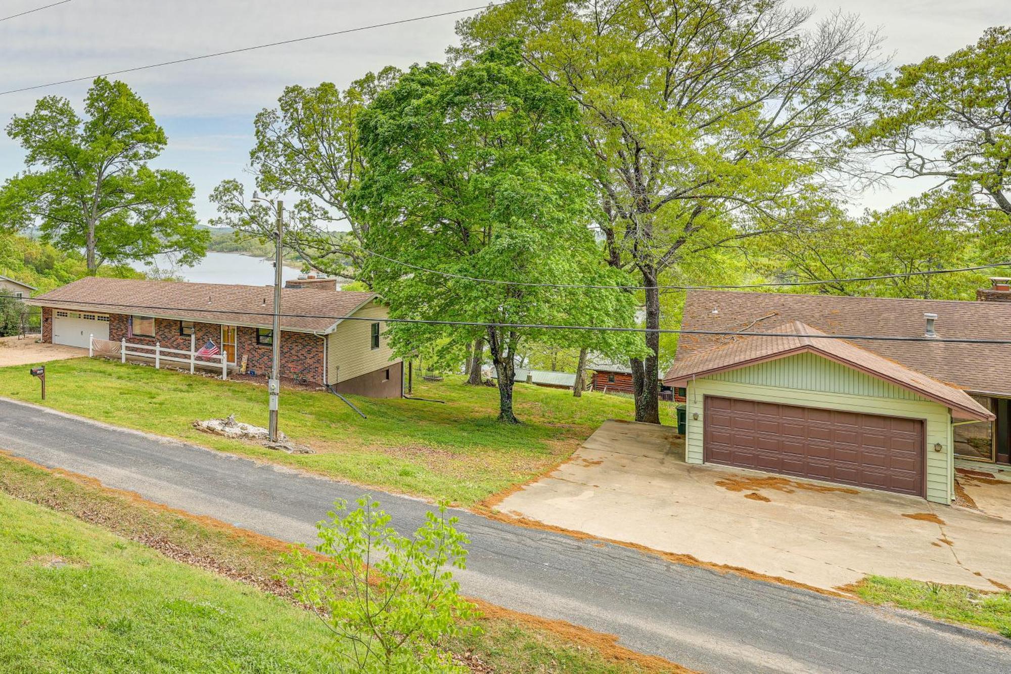 Shell Knob Home With Deck And Table Rock Lake View Extérieur photo